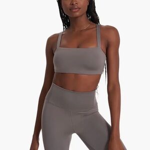 Vuori Evolve Sports Bra (Smoke)